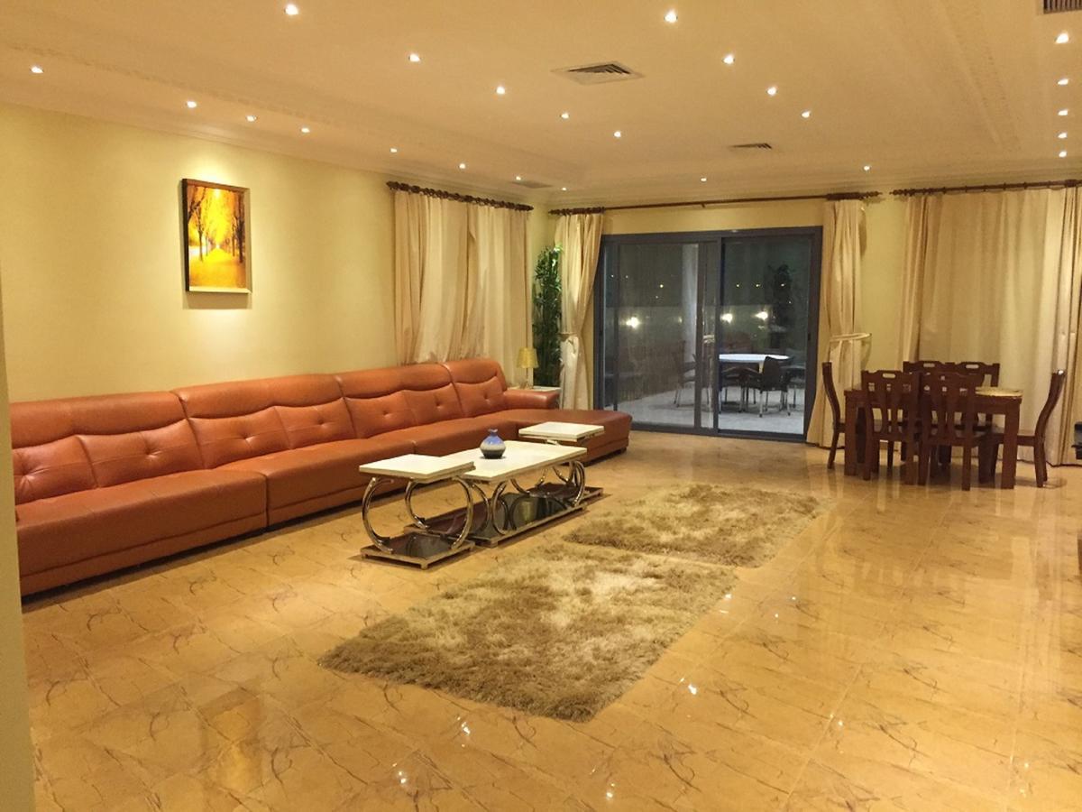 منتجع اليال Alyal Resort Al Khiran Esterno foto