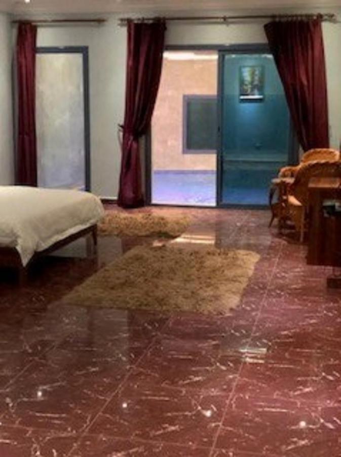 منتجع اليال Alyal Resort Al Khiran Esterno foto