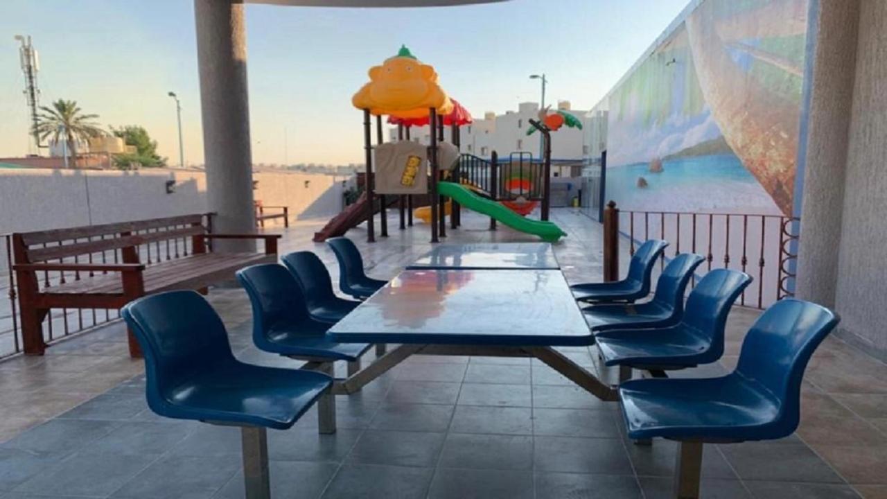 منتجع اليال Alyal Resort Al Khiran Esterno foto